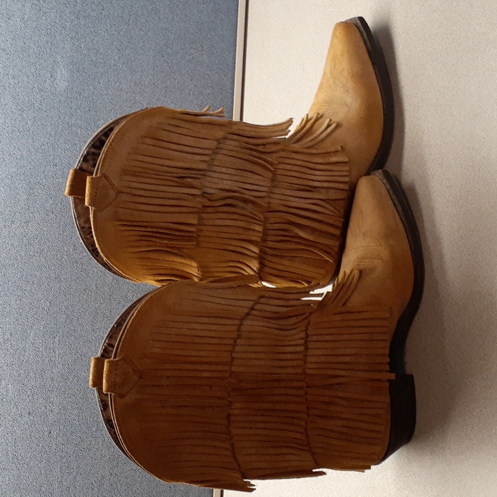 Dingo Brown Fringed Heeled Boots - Picture 2 of 8
